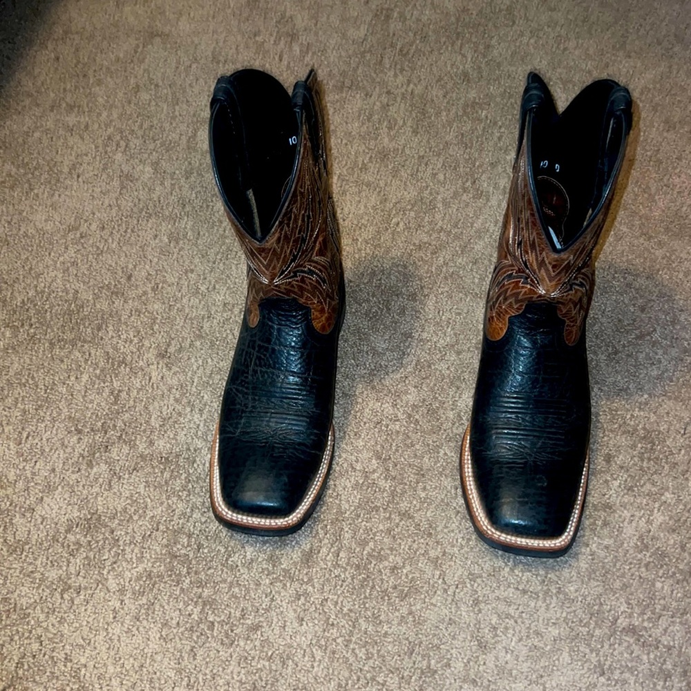 Ariat ATS sz10 D